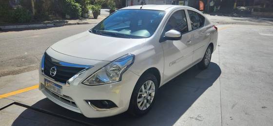 NISSAN VERSA 1.0 12V FLEX S 4P MANUAL NISSAN VERSA 1.0 12V FLEX S 4P MANUAL